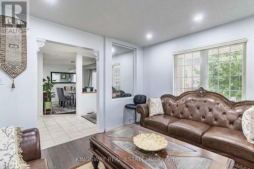 58 Leagate Street, Brampton (Fletcher'S Meadow), ON - Indoor Photo Showing Living Room