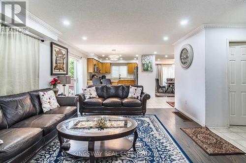 58 Leagate Street, Brampton (Fletcher'S Meadow), ON - Indoor Photo Showing Living Room