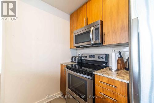 707 - 4099 Brickstone Mews, Mississauga, ON - Indoor Photo Showing Kitchen