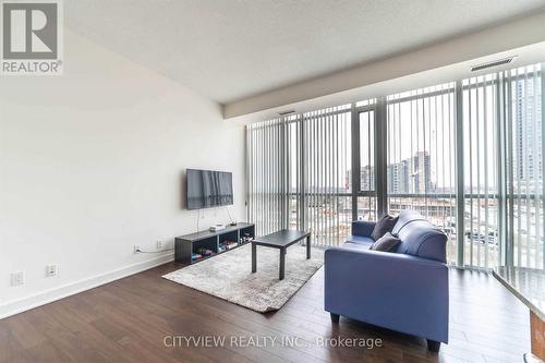 707 - 4099 Brickstone Mews, Mississauga, ON - Indoor Photo Showing Living Room