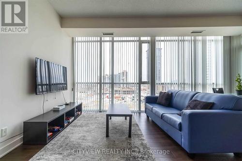 707 - 4099 Brickstone Mews, Mississauga, ON - Indoor Photo Showing Living Room