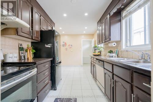 5 Goldsboro Road, Toronto, ON - Indoor Photo Showing Kitchen With Double Sink