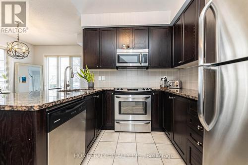 60 - 636 Evans Avenue, Toronto, ON - Indoor Photo Showing Kitchen With Double Sink With Upgraded Kitchen