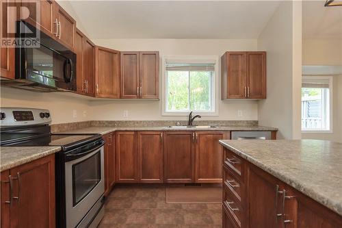 121 Bayside Crescent, Sudbury, ON - Indoor Photo Showing Kitchen