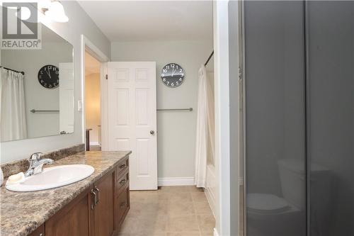 121 Bayside Crescent, Sudbury, ON - Indoor Photo Showing Bathroom