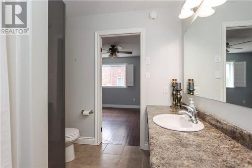 121 Bayside Crescent, Sudbury, ON - Indoor Photo Showing Bathroom