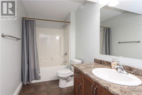 121 Bayside Crescent, Sudbury, ON - Indoor Photo Showing Bathroom