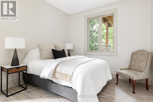 41 Clubhouse Drive, Huntsville, ON - Indoor Photo Showing Bedroom