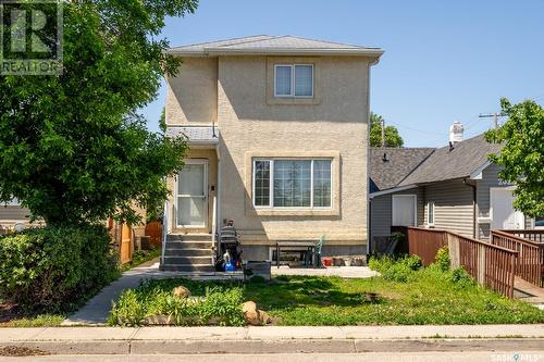 A & B 2030 Edgar Street, Regina, SK - Outdoor