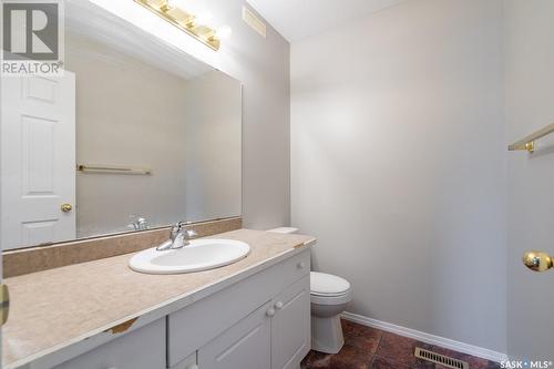 A & B 2030 Edgar Street, Regina, SK - Indoor Photo Showing Bathroom