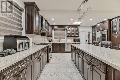 47 Greenbriar Road, Brampton, ON - Indoor Photo Showing Kitchen