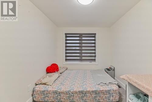 47 Greenbriar Road, Brampton, ON - Indoor Photo Showing Bedroom