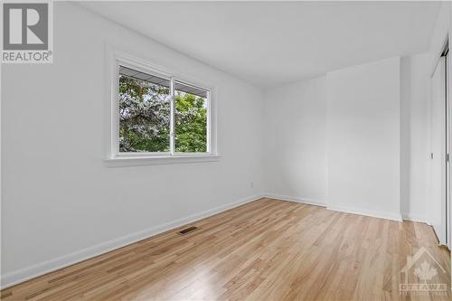 950 Woodroffe Avenue, Ottawa, ON - Indoor Photo Showing Other Room