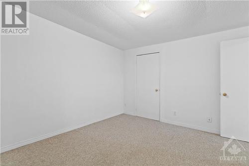 1474 Heatherington Road Unit#C, Ottawa, ON - Indoor Photo Showing Other Room