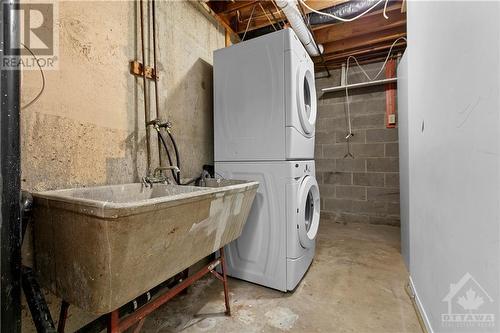 1474 Heatherington Road Unit#C, Ottawa, ON - Indoor Photo Showing Laundry Room