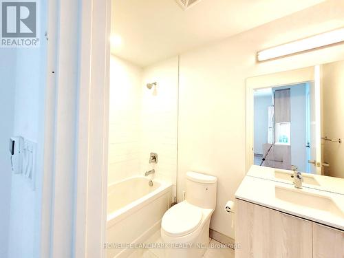 3301 - 50 Ordnance Street, Toronto C01, ON - Indoor Photo Showing Bathroom
