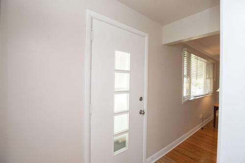 401 East 43Rd Street, Hamilton, ON - Indoor Photo Showing Other Room