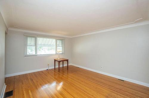 401 East 43Rd Street, Hamilton, ON - Indoor Photo Showing Other Room