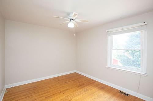 401 East 43Rd Street, Hamilton, ON - Indoor Photo Showing Other Room