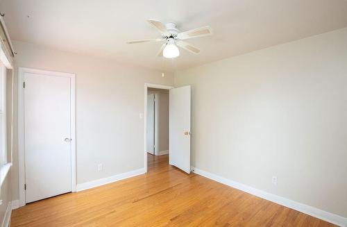 401 East 43Rd Street, Hamilton, ON - Indoor Photo Showing Other Room