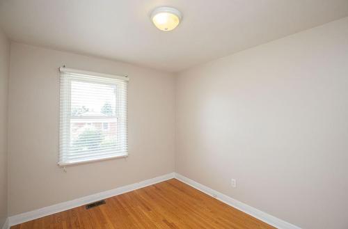 401 East 43Rd Street, Hamilton, ON - Indoor Photo Showing Other Room