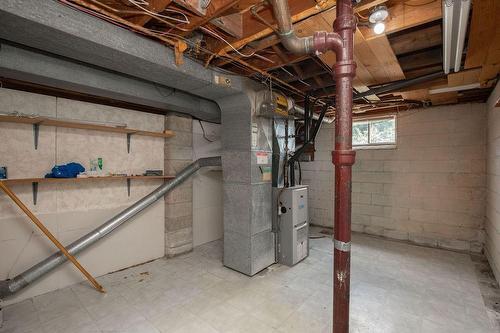 401 East 43Rd Street, Hamilton, ON - Indoor Photo Showing Basement