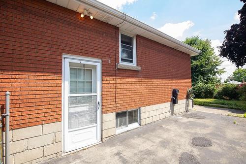 401 East 43Rd Street, Hamilton, ON - Outdoor With Exterior