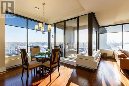 201 Front Street North Unit# 604, Sarnia, ON - Indoor Photo Showing Dining Room