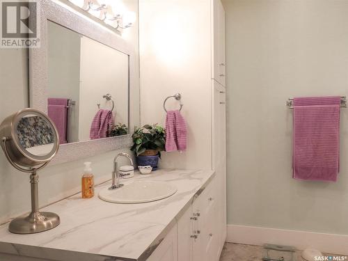 1310 Buick Street, Cadillac, SK - Indoor Photo Showing Bathroom