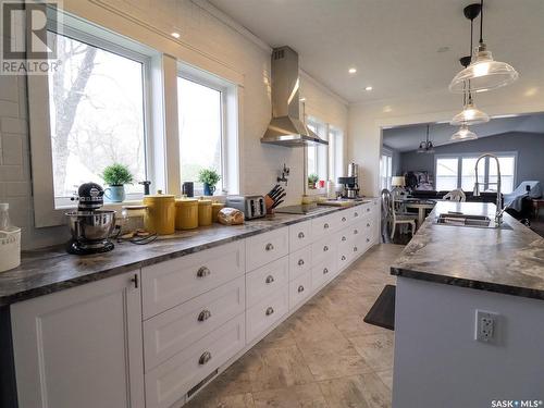 1310 Buick Street, Cadillac, SK - Indoor Photo Showing Kitchen