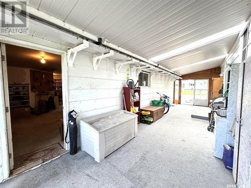 356 Eastview Street, Burstall, SK - Indoor Photo Showing Garage