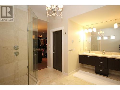 367 Trumpeter Court, Kelowna, BC - Indoor Photo Showing Bathroom