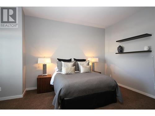 367 Trumpeter Court, Kelowna, BC - Indoor Photo Showing Bedroom