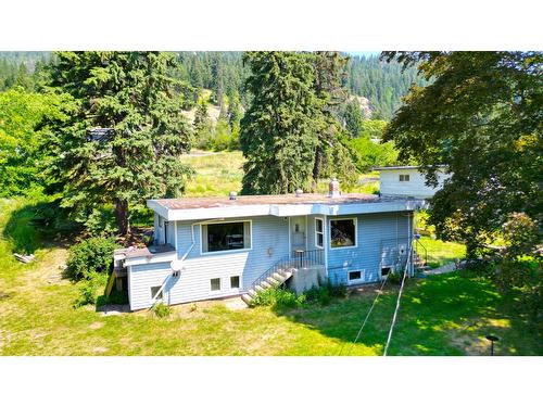 3633 Broadwater Rd, Castlegar, BC - Outdoor