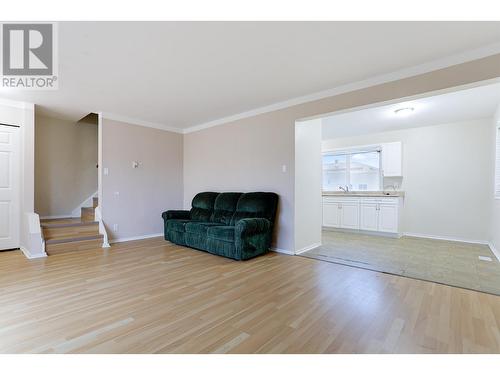 30-36 Wedeene Street, Kitimat, BC - Indoor Photo Showing Living Room