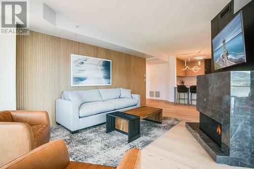 1128 Sunset Drive Unit# 1603, Kelowna, BC - Indoor Photo Showing Living Room With Fireplace