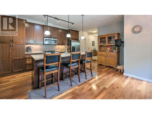 511 Yates Road Unit# 104, Kelowna, BC - Indoor Photo Showing Kitchen With Upgraded Kitchen