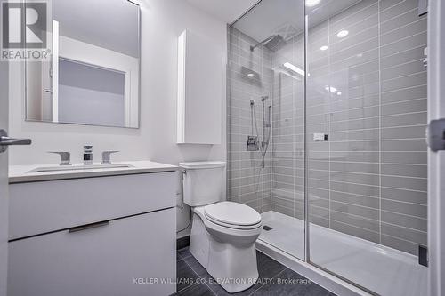423 - 25 Richmond Street E, Toronto, ON - Indoor Photo Showing Bathroom