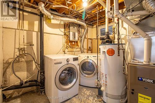 1565 Jaywin Circle, Pickering (Village East), ON - Indoor Photo Showing Laundry Room