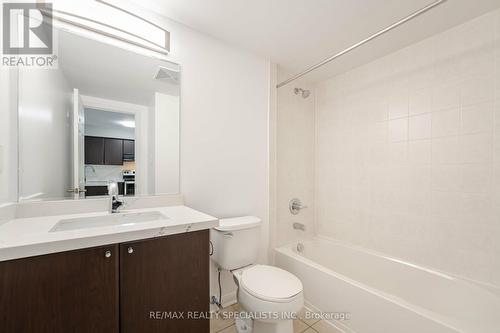 105 - 3070 Rotary Way, Burlington, ON - Indoor Photo Showing Bathroom