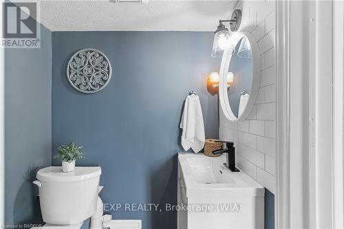 170 William Street, South Bruce Peninsula, ON - Indoor Photo Showing Bathroom