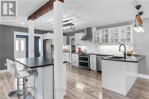 170 William Street, South Bruce Peninsula, ON - Indoor Photo Showing Kitchen With Upgraded Kitchen