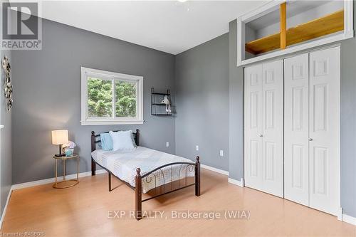 170 William Street, South Bruce Peninsula, ON - Indoor Photo Showing Bedroom