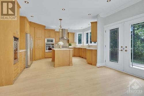 1085 Tomkins Farm Crescent, Ottawa, ON - Indoor Photo Showing Kitchen