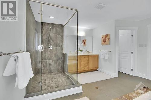 1085 Tomkins Farm Crescent, Ottawa, ON - Indoor Photo Showing Bathroom