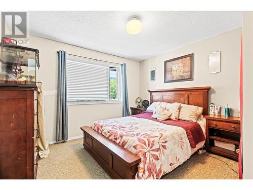 1451 Mountview Road, Vernon, BC - Indoor Photo Showing Bedroom