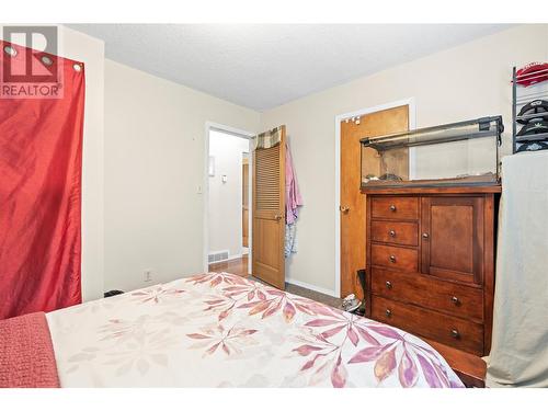 1451 Mountview Road, Vernon, BC - Indoor Photo Showing Bedroom