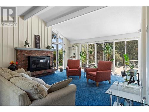 1451 Mountview Road, Vernon, BC - Indoor Photo Showing Living Room With Fireplace