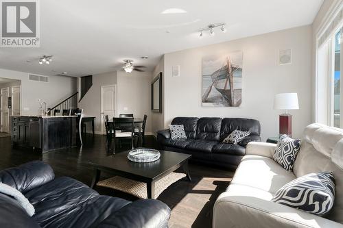 4014 Pritchard Drive Unit# 1303, West Kelowna, BC - Indoor Photo Showing Living Room