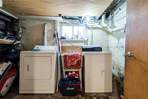 42 Balsam Avenue N, Hamilton, ON - Indoor Photo Showing Laundry Room